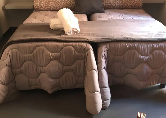 94 Piazza Di Spagna Maison d'hôtes 2*
