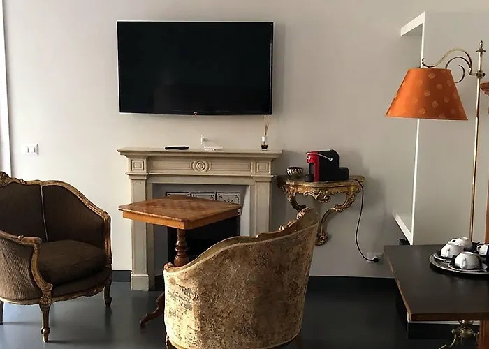 94 Piazza Di Spagna 2*