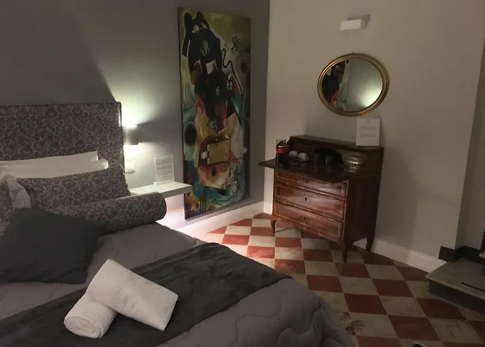 94 Piazza Di Spagna Maison d'hôtes 2*
